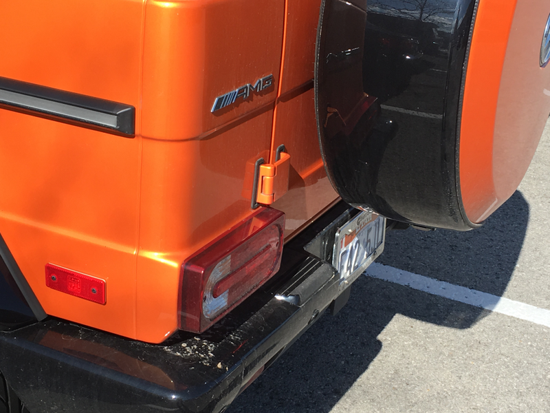 Illustration for article titled Rare Bird: Orange Mercedes G-Wagen